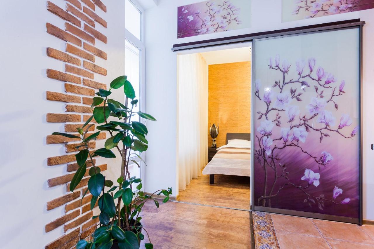 Navit Apartments With Breakfast, Near The Railway Station, The City Center, The Park Kyiv Exterior foto